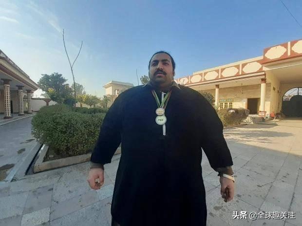 巨人族的新娘動漫，高科技璀璨新星，改變生活的無限潛能