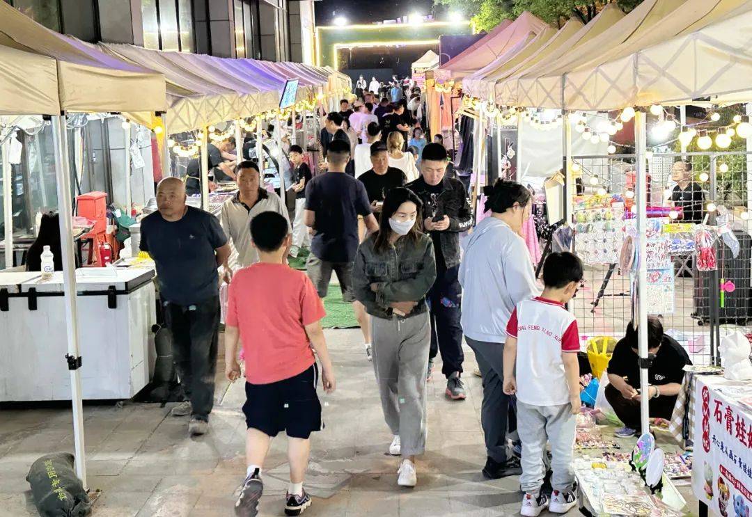 順義夜市新資訊，高科技導航點亮夜生活