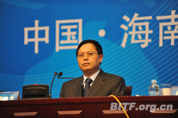 海南省委常委最新名單揭曉，開(kāi)啟自然美景探索之旅
